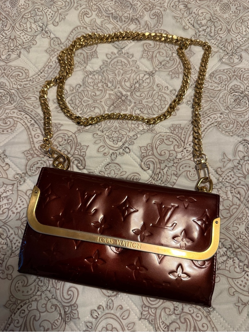 Louis Vuitton Women’s Vernis Monogram Crossbody Bag in Burgundy with Gold Chain